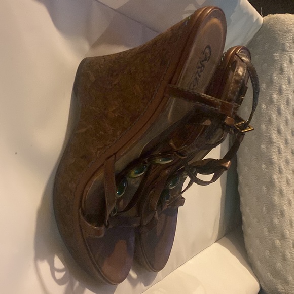 Carlos Santana wedge sandals - Picture 2 of 3